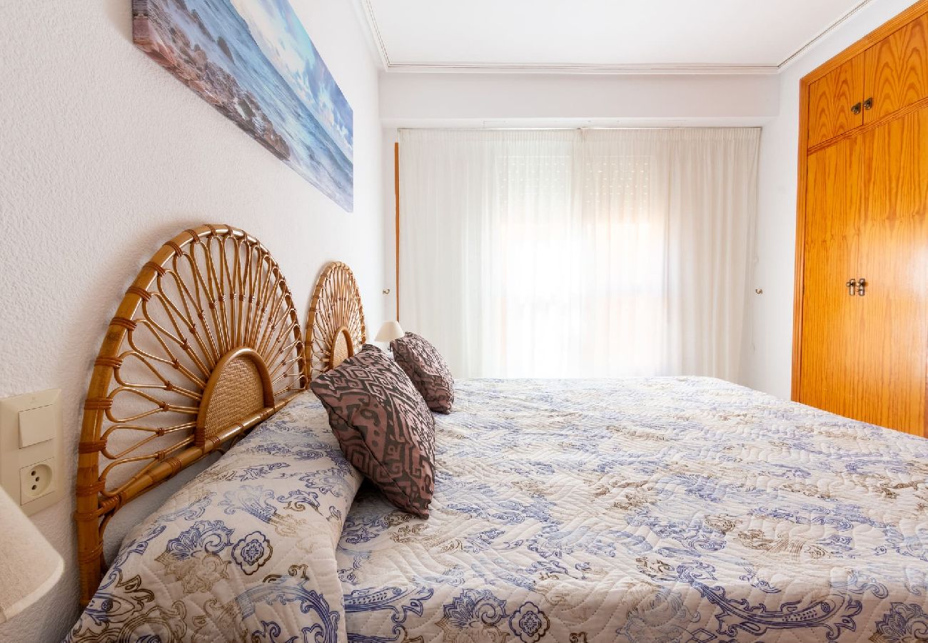 Apartamento en Santa Pola - Blue-Bay, ático a 20 metros de la playa by Domidai 