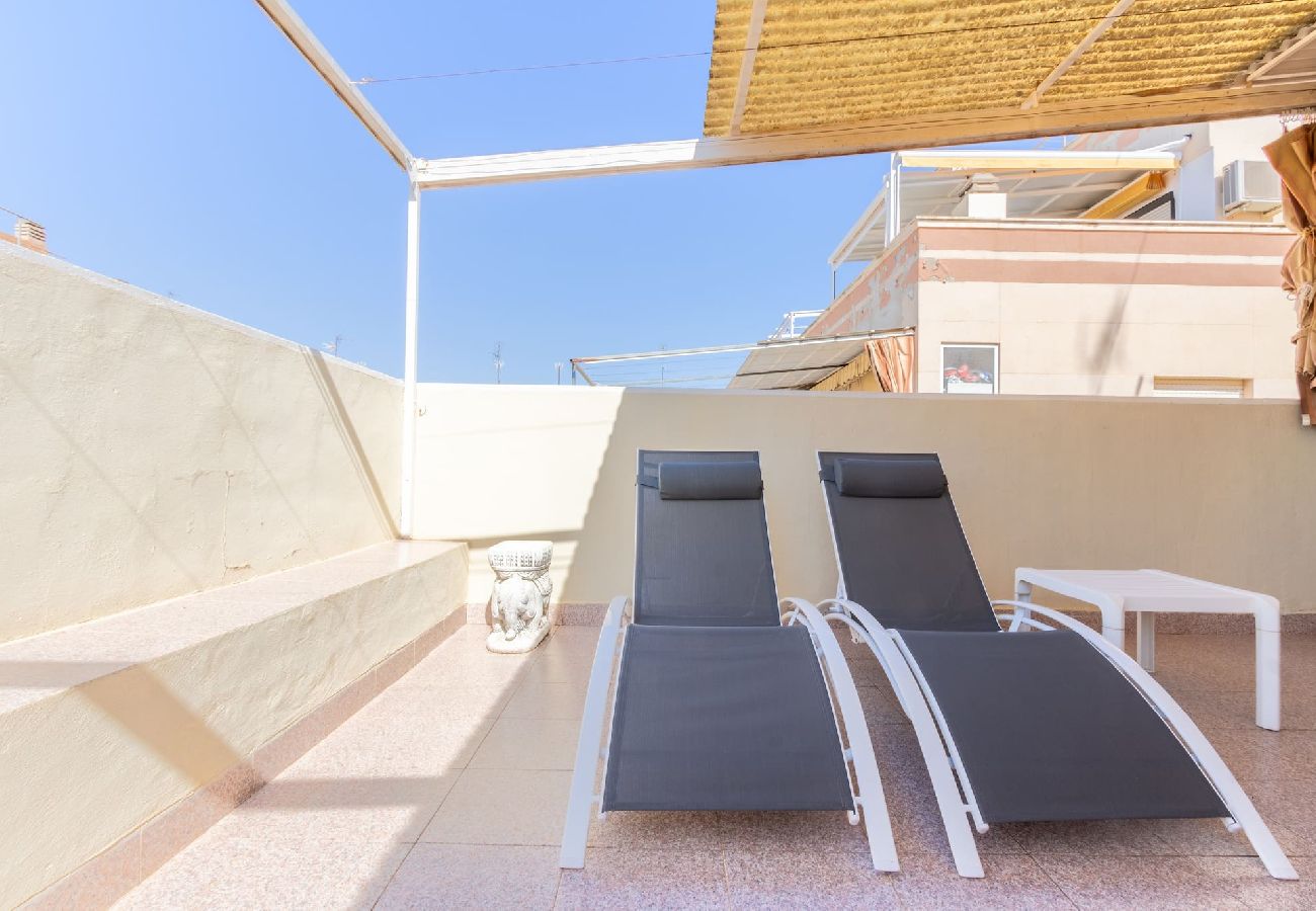 Apartamento en Santa Pola - Blue-Bay, ático a 20 metros de la playa by Domidai 