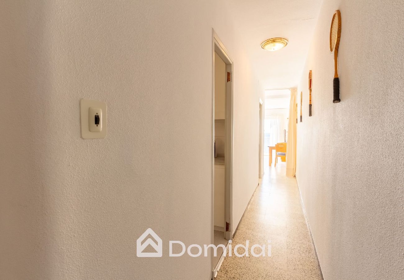 Apartamento en Santa Pola - Playa a 5 metros en el centro del pueblo - Domidai 