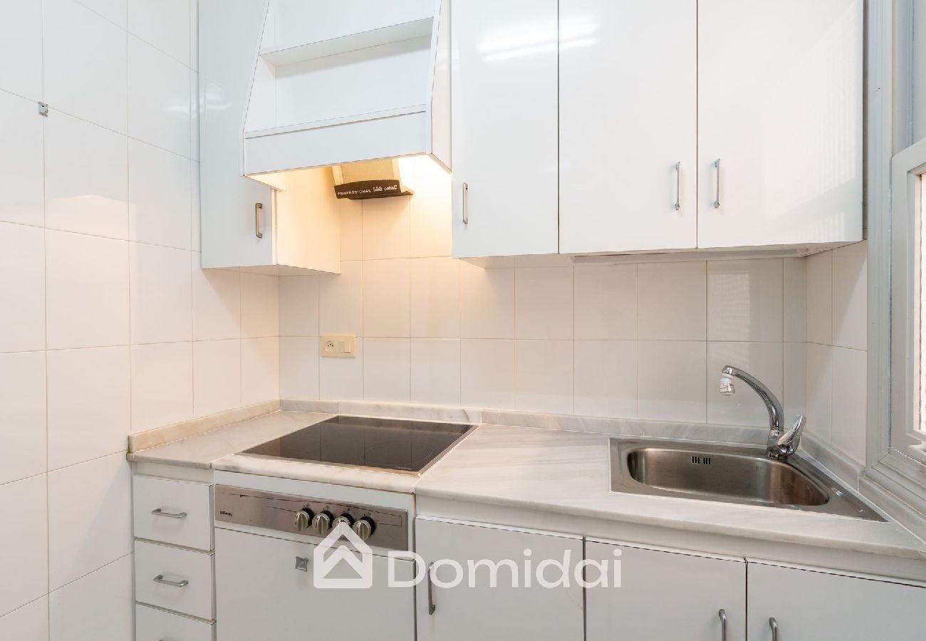 Apartamento en Santa Pola - Playa a 5 metros en el centro del pueblo - Domidai 