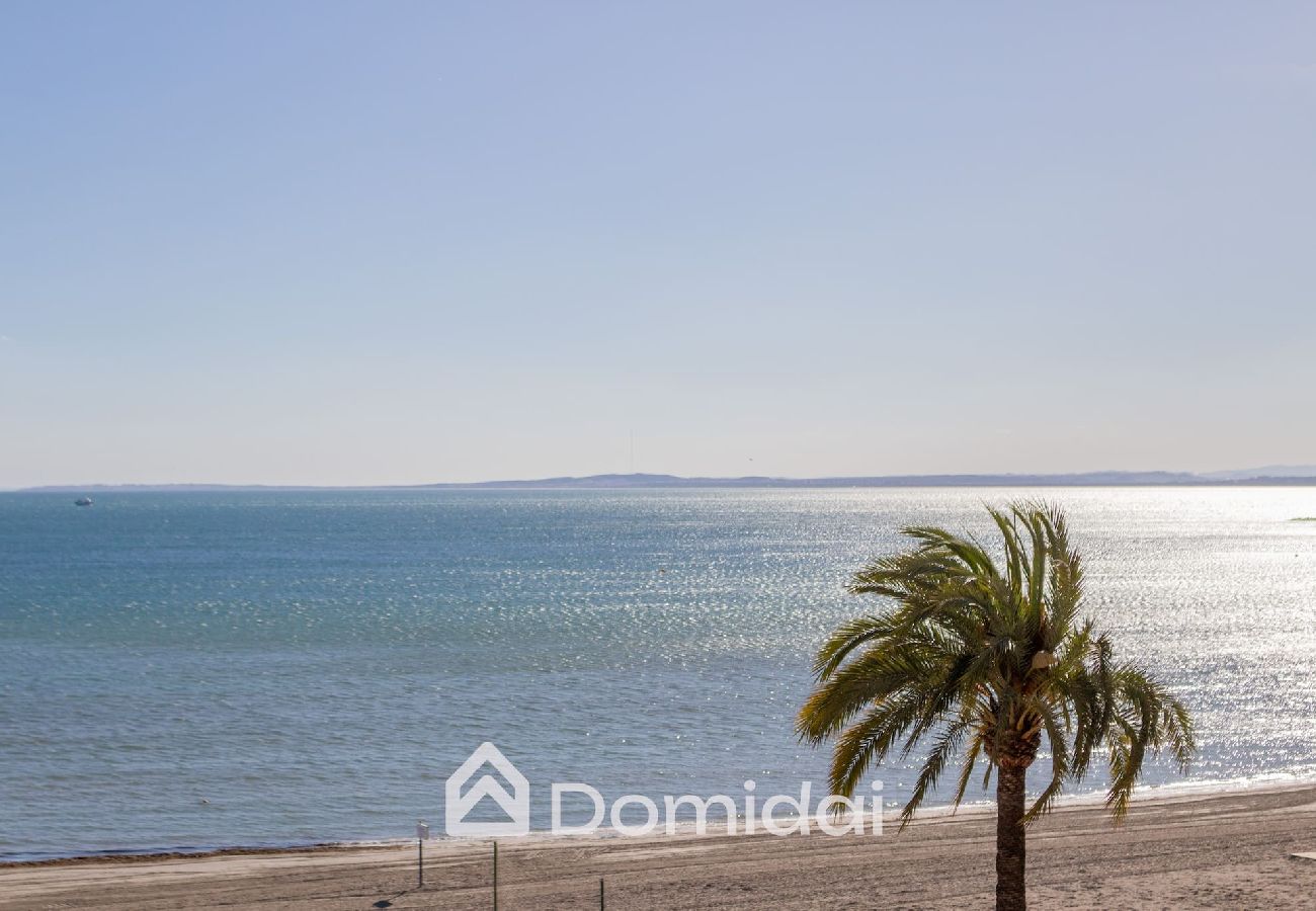 Apartamento en Santa Pola - Playa a 5 metros en el centro del pueblo - Domidai 