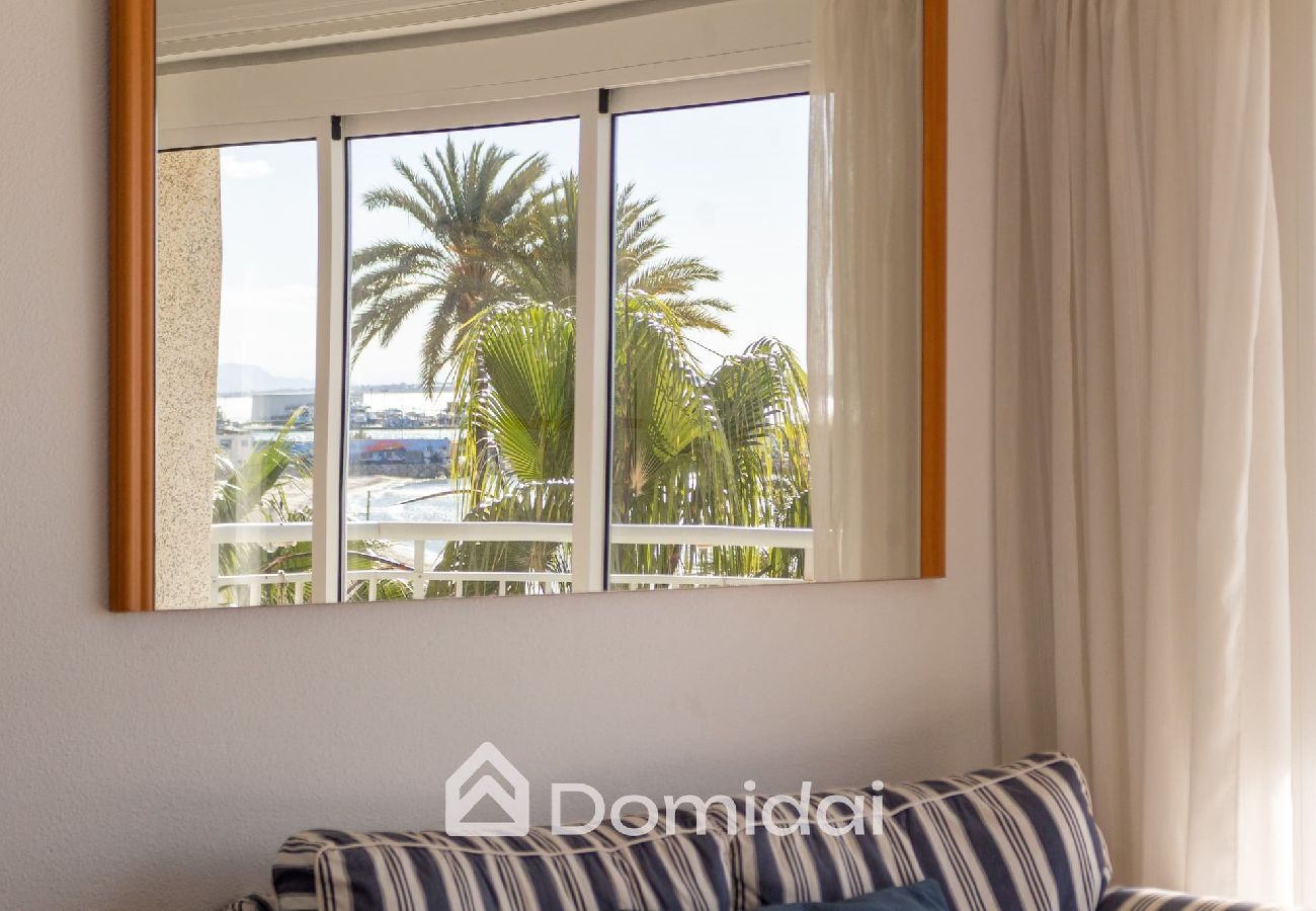 Apartamento en Santa Pola - Playa a 5 metros en el centro del pueblo - Domidai 