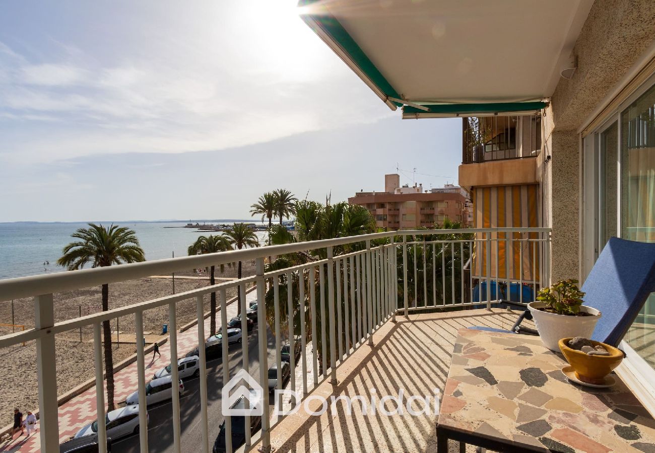 Apartamento en Santa Pola - Playa a 5 metros en el centro del pueblo - Domidai 