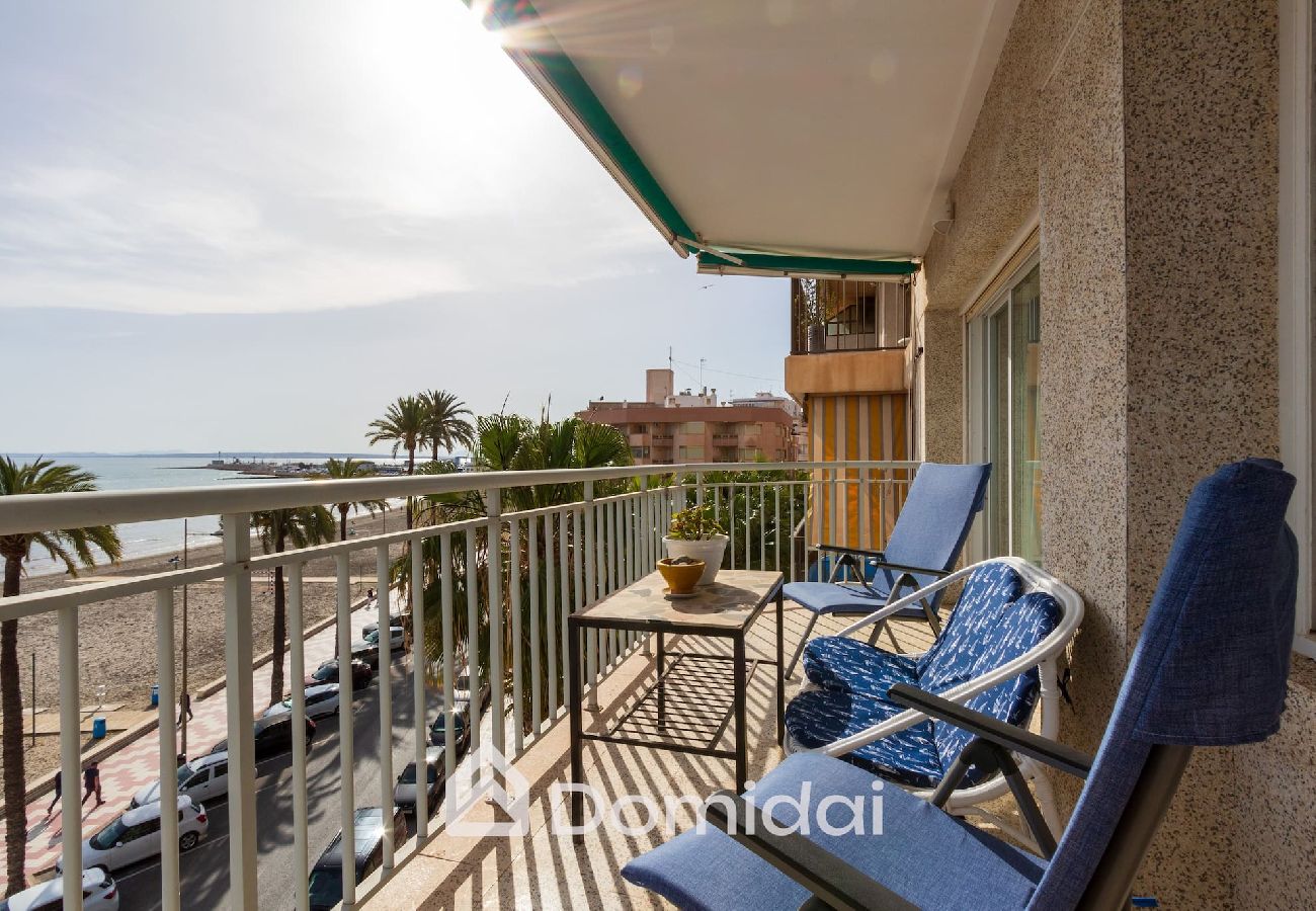 Apartamento en Santa Pola - Playa a 5 metros en el centro del pueblo - Domidai 