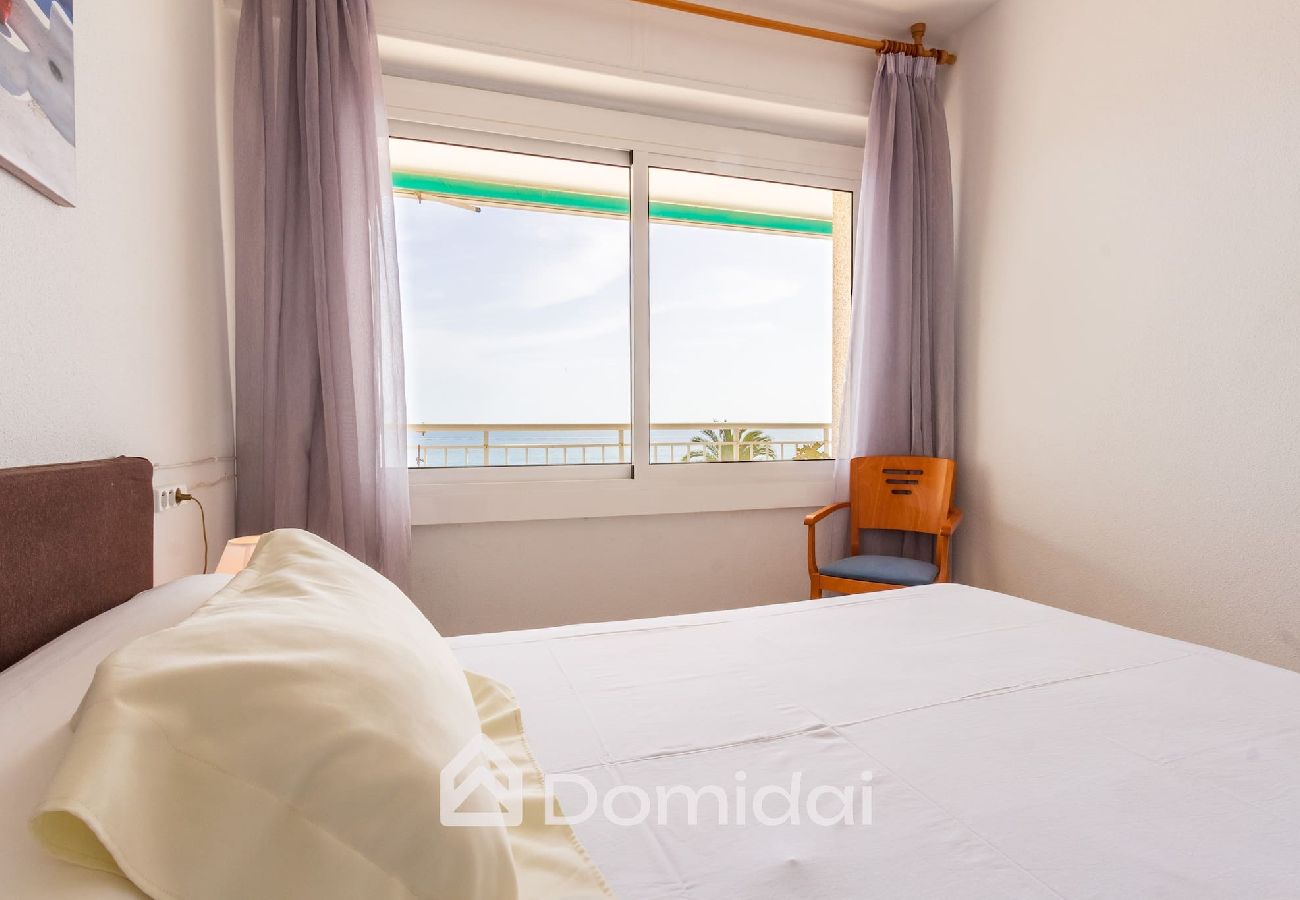 Apartamento en Santa Pola - Playa a 5 metros en el centro del pueblo - Domidai 