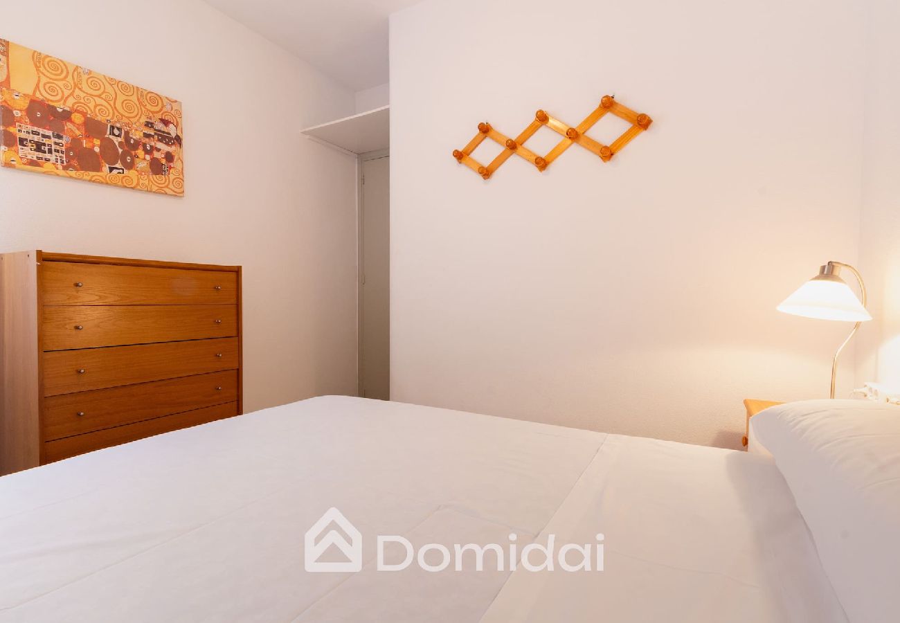 Apartamento en Santa Pola - Playa a 5 metros en el centro del pueblo - Domidai 