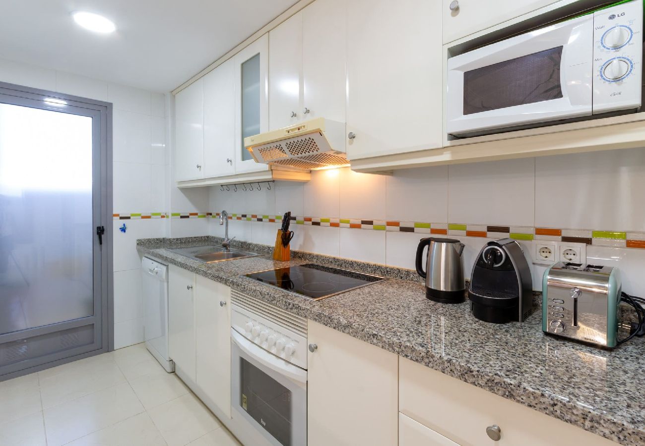 Apartamento en Arenales del Sol - The Sand - Relax, beach and pool 