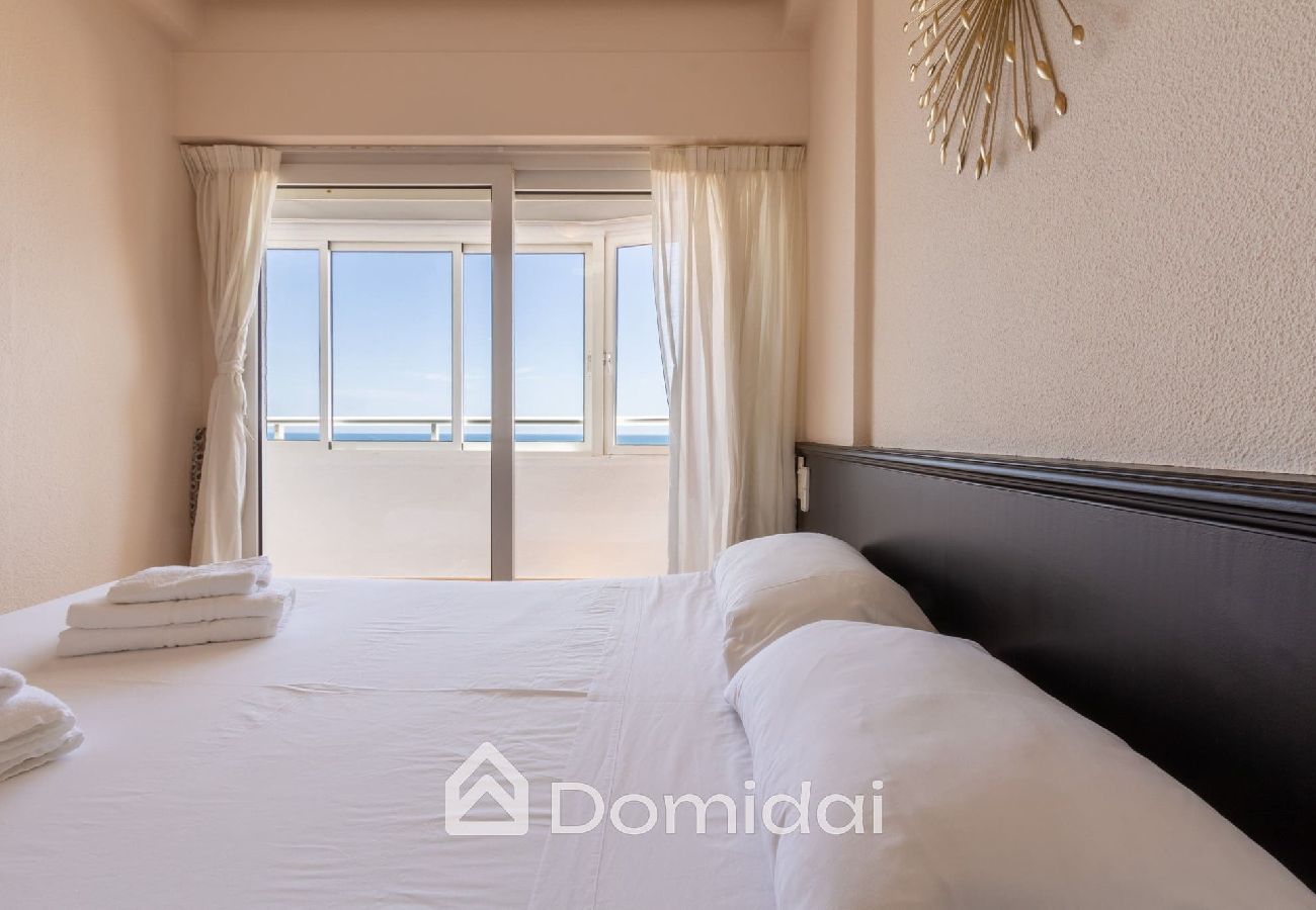 Apartamento en Los Arenales del Sol - The Seaview - beach & pool by Domidai 