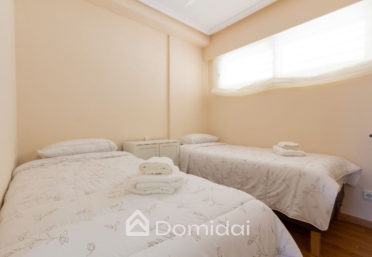 Apartamento en Los Arenales del Sol - The Seaview - beach & pool by Domidai 