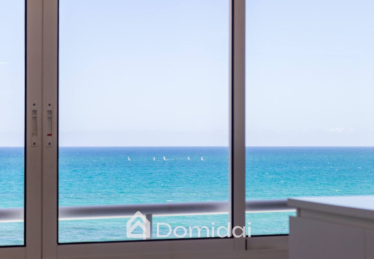 Apartamento en Los Arenales del Sol - The Seaview - beach & pool by Domidai 