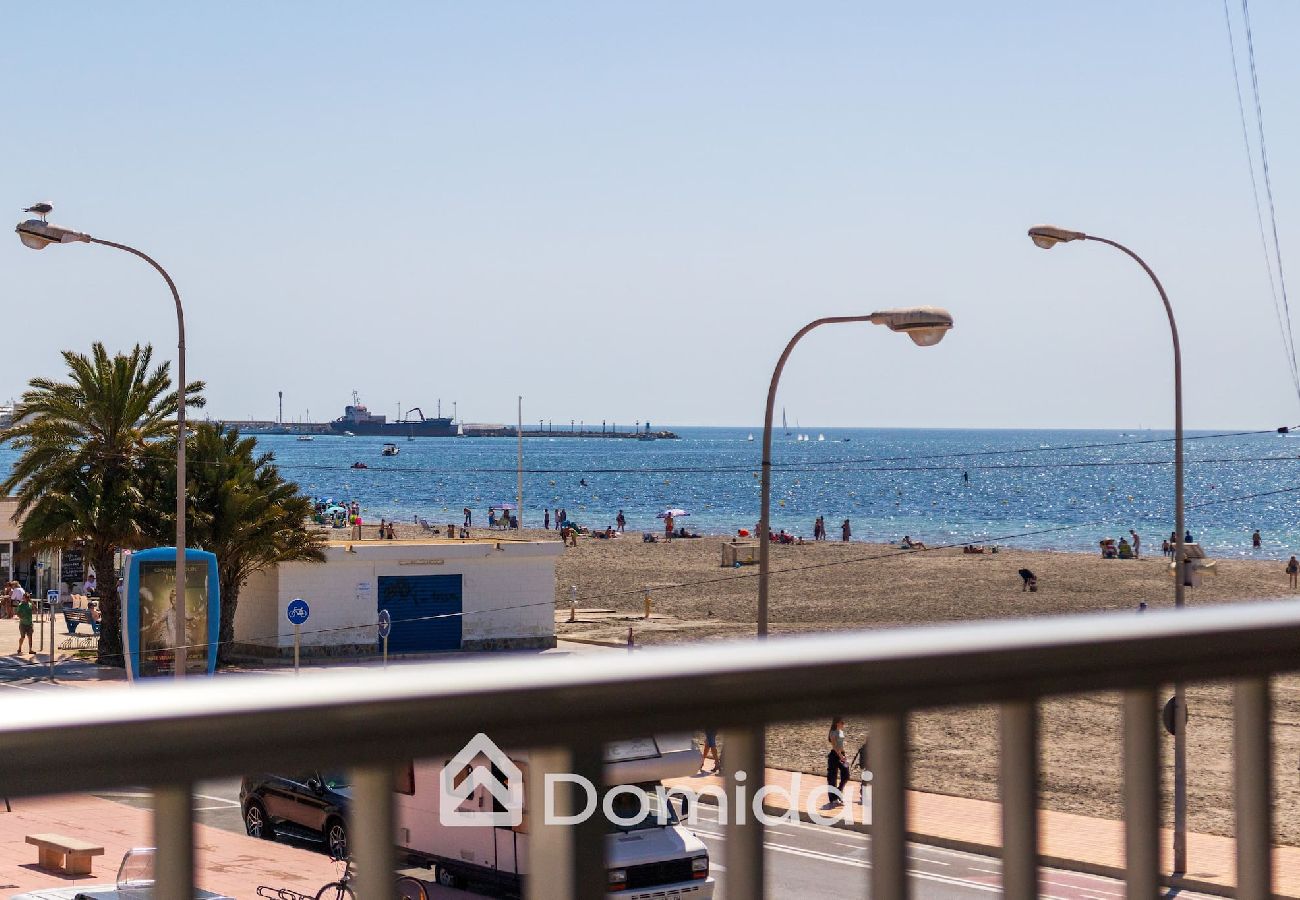 Apartamento en Santa Pola - Apartamento a pie de playa cerca del aeropuerto 