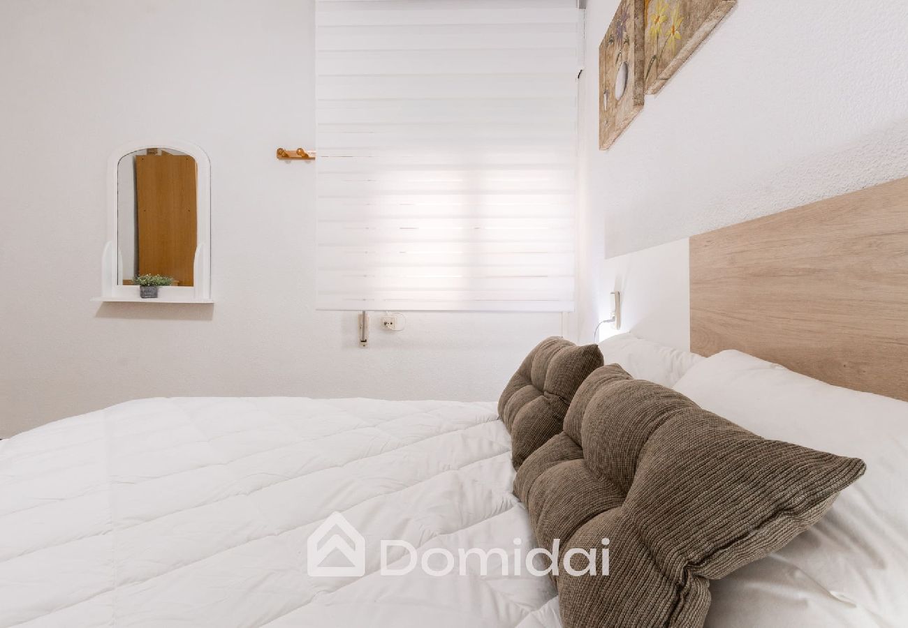 Apartamento en Santa Pola - Apartamento a pie de playa cerca del aeropuerto 