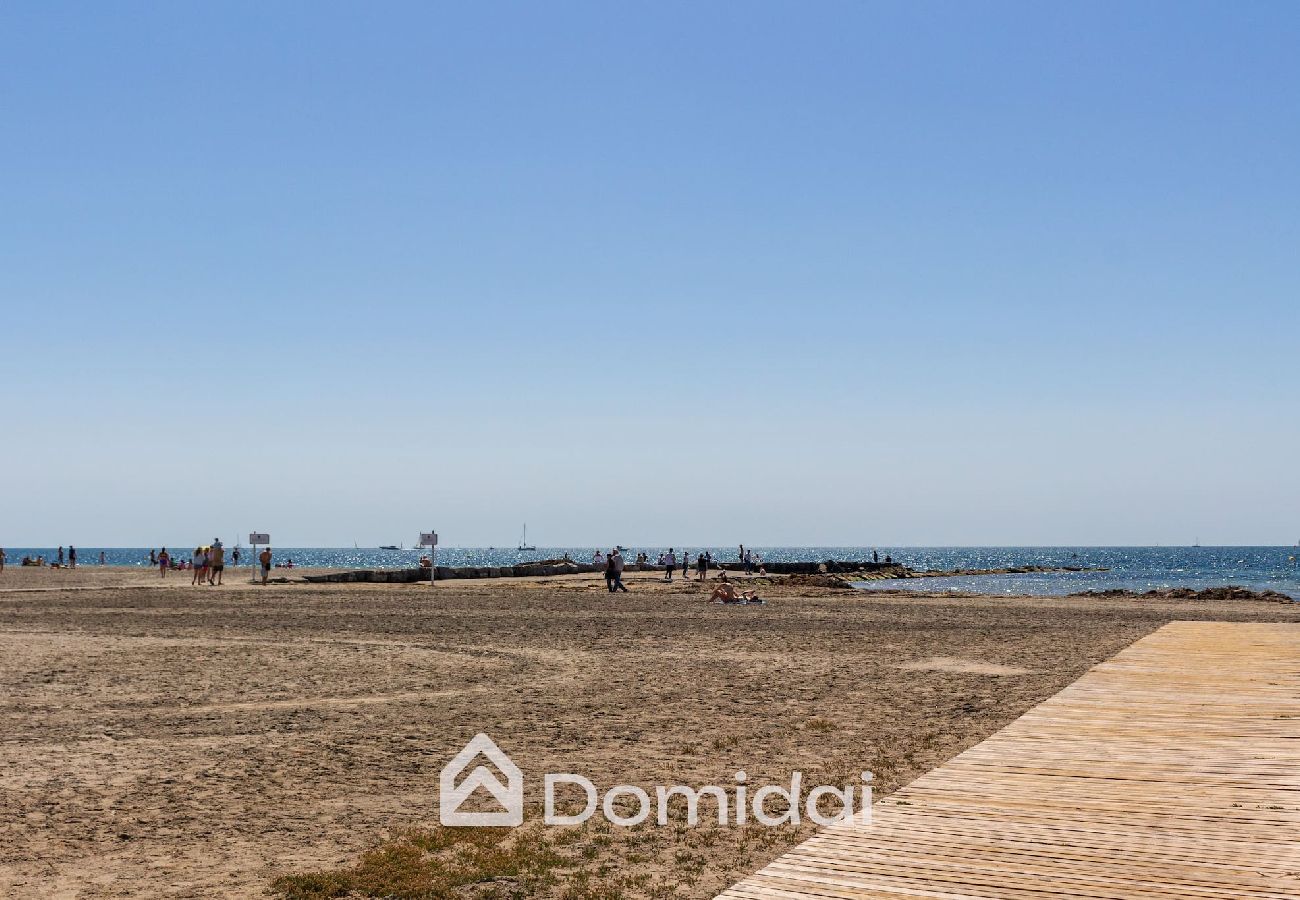 Apartamento en Santa Pola - Apartamento a pie de playa cerca del aeropuerto 