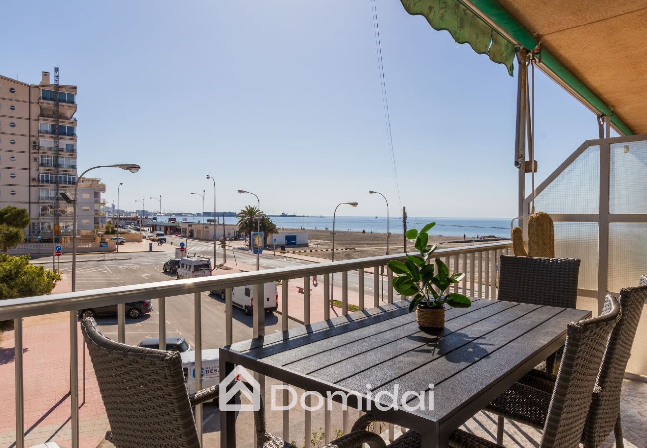 Apartamento en Santa Pola - Apartamento a pie de playa cerca del aeropuerto 