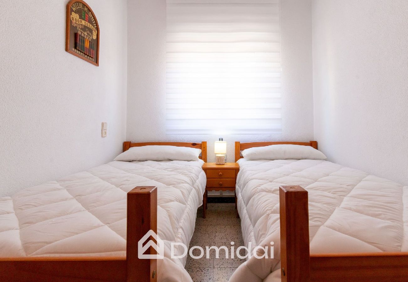 Apartamento en Santa Pola - Apartamento a pie de playa cerca del aeropuerto 