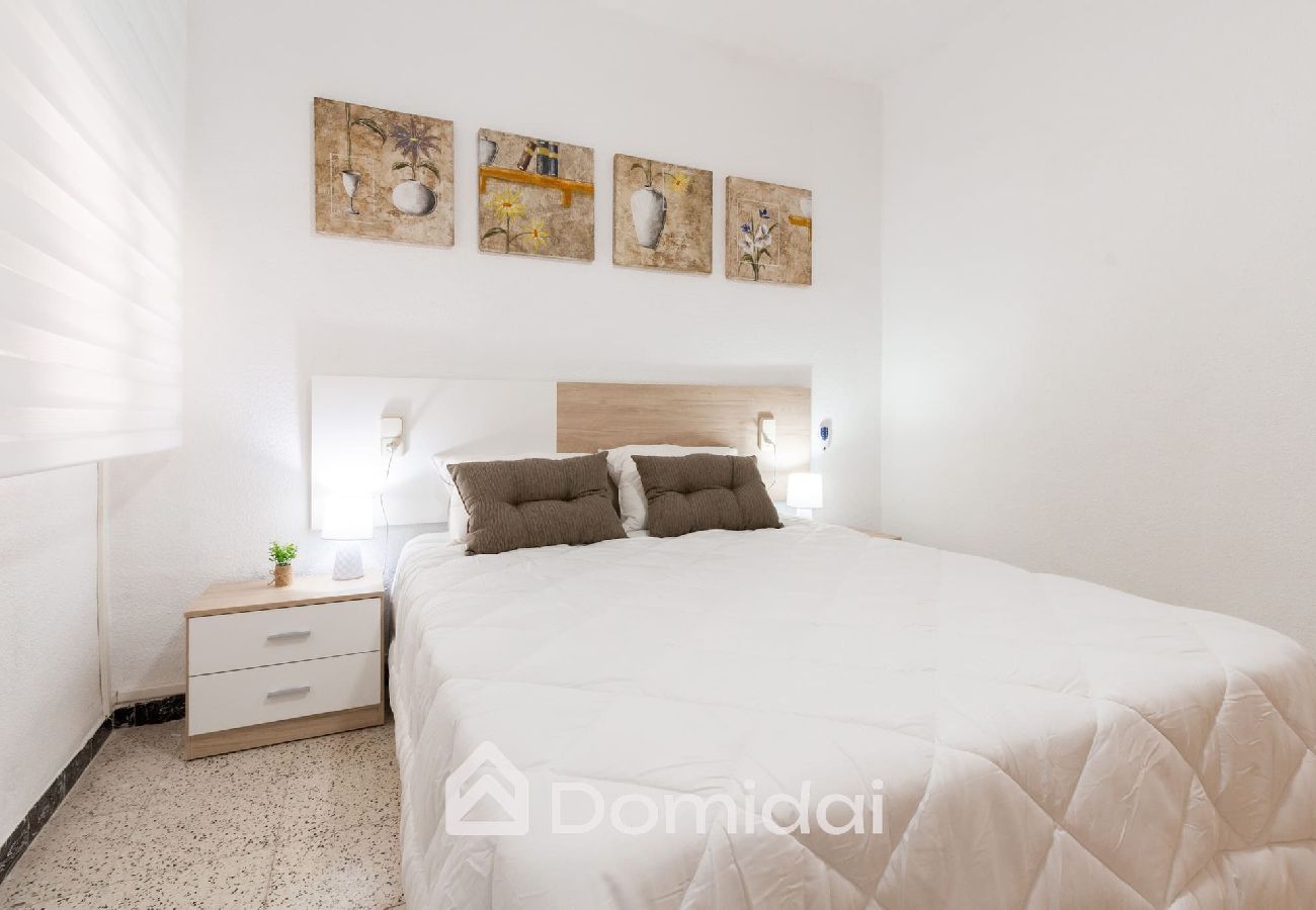 Apartamento en Santa Pola - Apartamento a pie de playa cerca del aeropuerto 