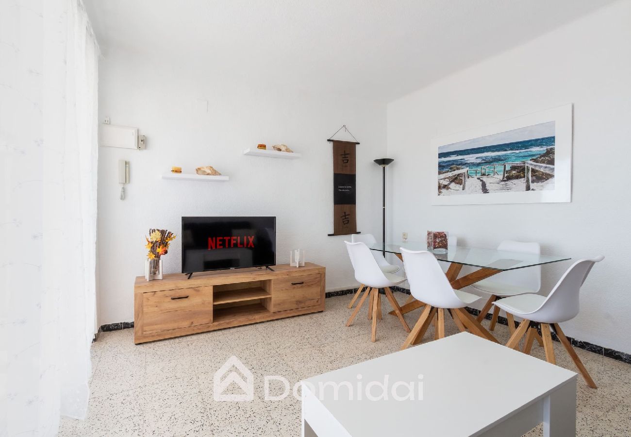 Apartamento en Santa Pola - Apartamento a pie de playa cerca del aeropuerto 