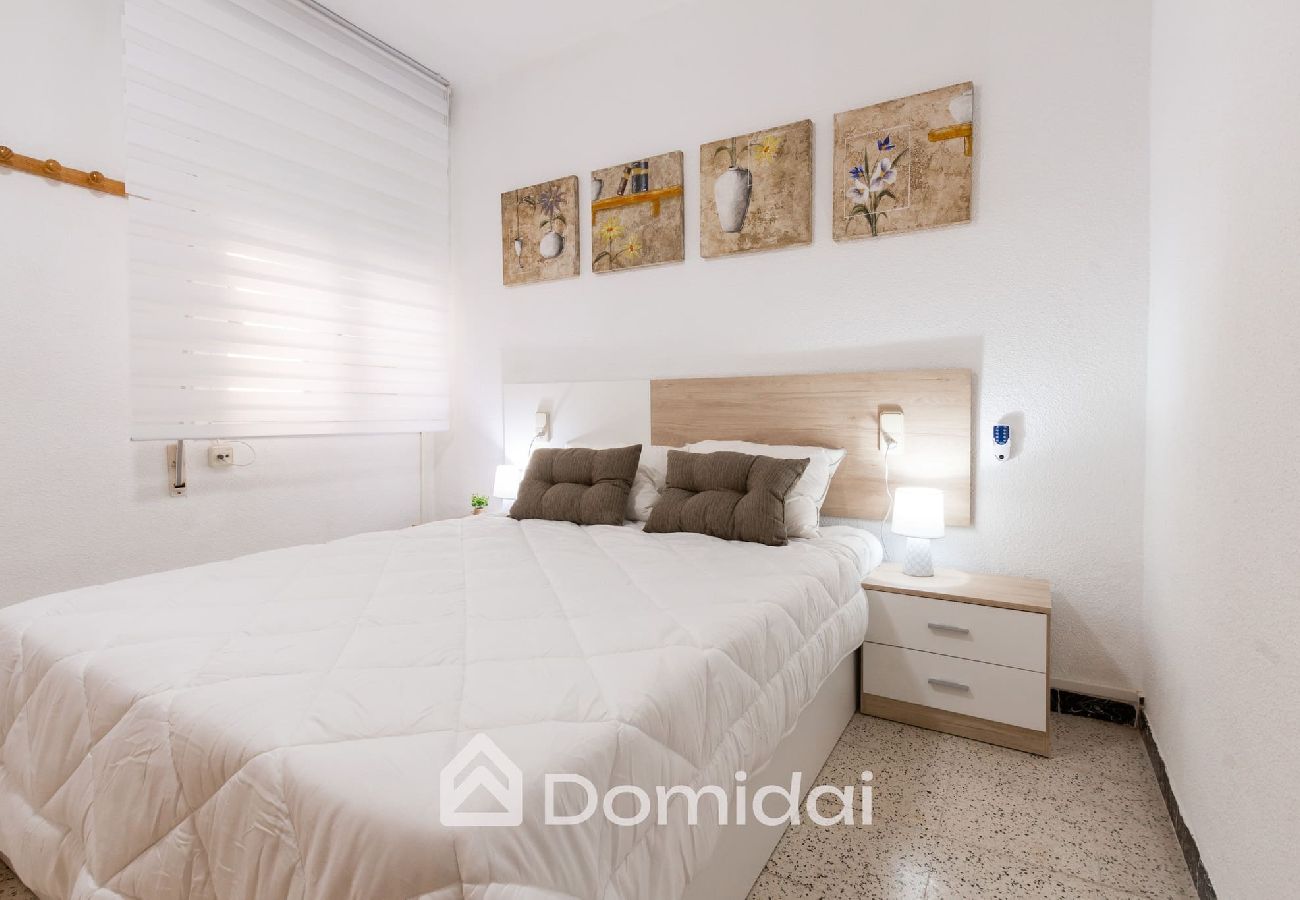 Apartamento en Santa Pola - Apartamento a pie de playa cerca del aeropuerto 