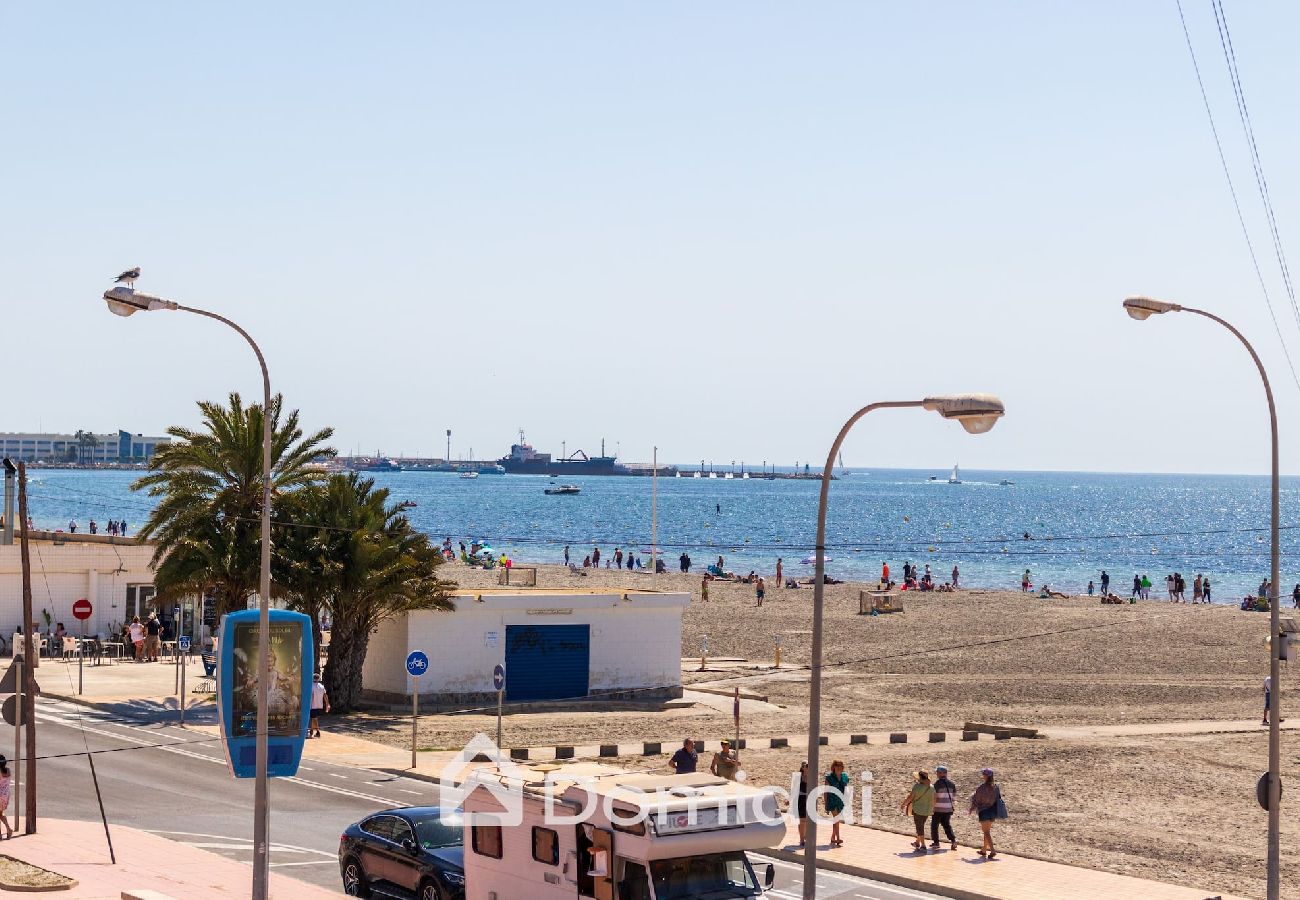 Apartamento en Santa Pola - Apartamento a pie de playa cerca del aeropuerto 