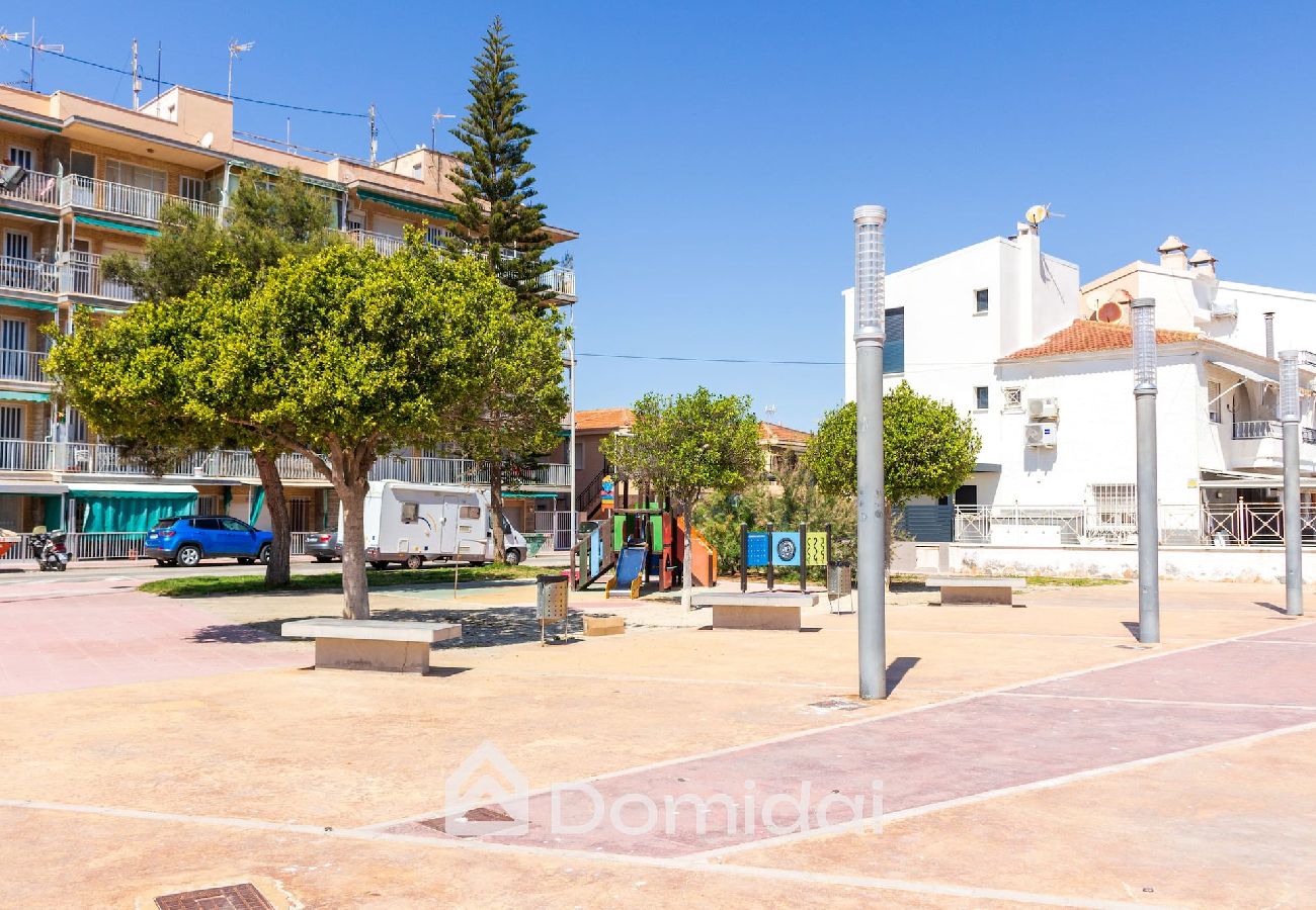 Apartamento en Santa Pola - Apartamento a pie de playa cerca del aeropuerto 