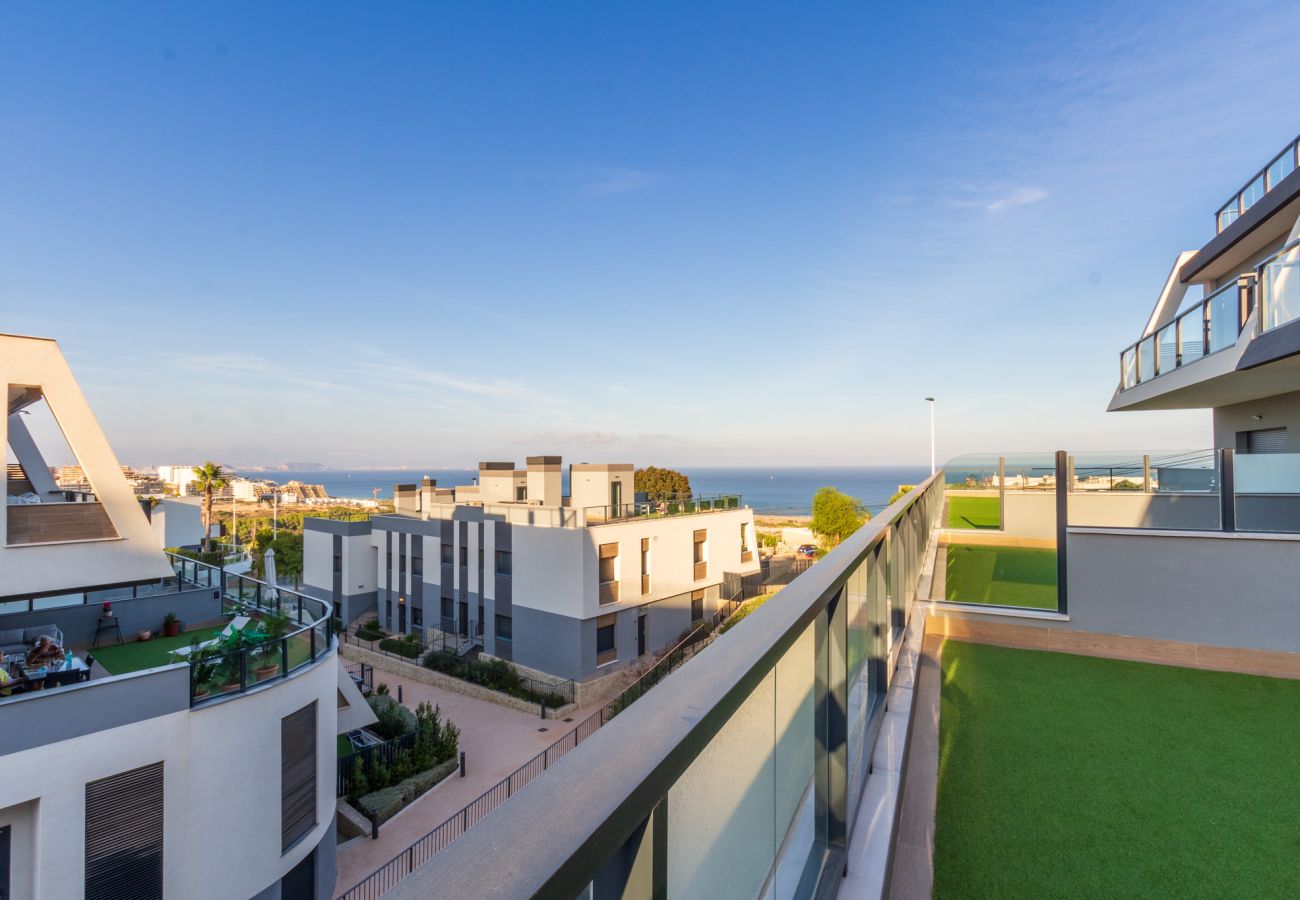 Apartamento en Santa Pola - Vecindario exclusivo - piscina infinita y garaje