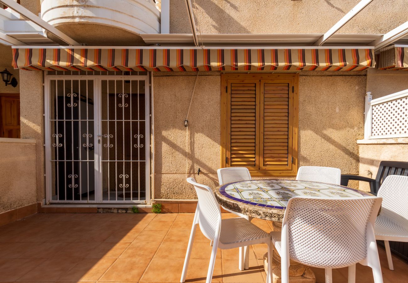 Bungalow en Santa Pola - Gran casa en Santa Pola a 10 metros de la playa