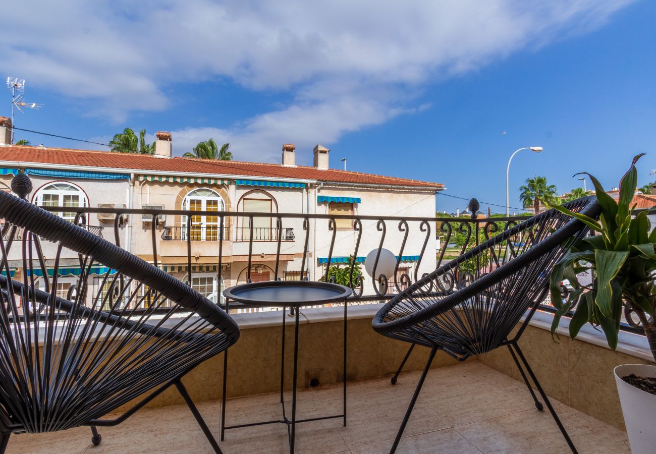 Casa adosada en Santa Pola - Refugio para parejas a 1 minuto del mar