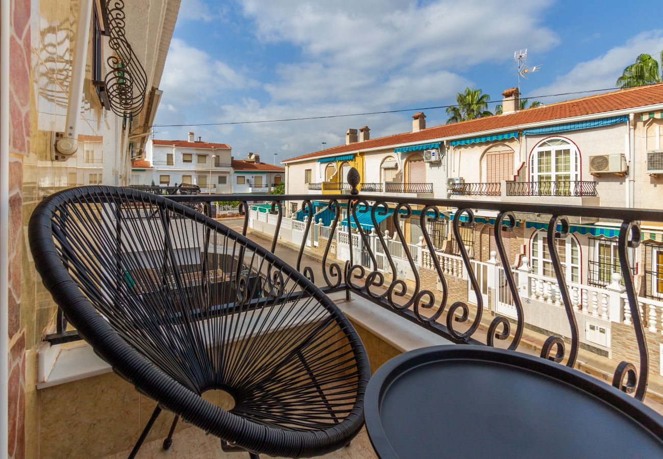 Casa adosada en Santa Pola - Refugio para parejas a 1 minuto del mar