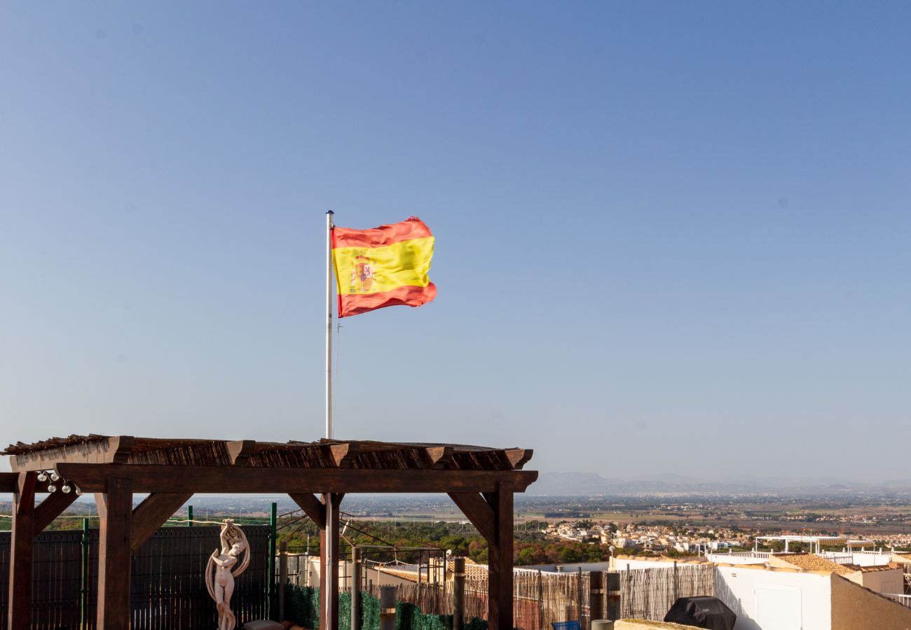 Casa adosada en Gran Alacant - Bungalow en Gran Alacant con Piscina, Terraza y Aparcamiento