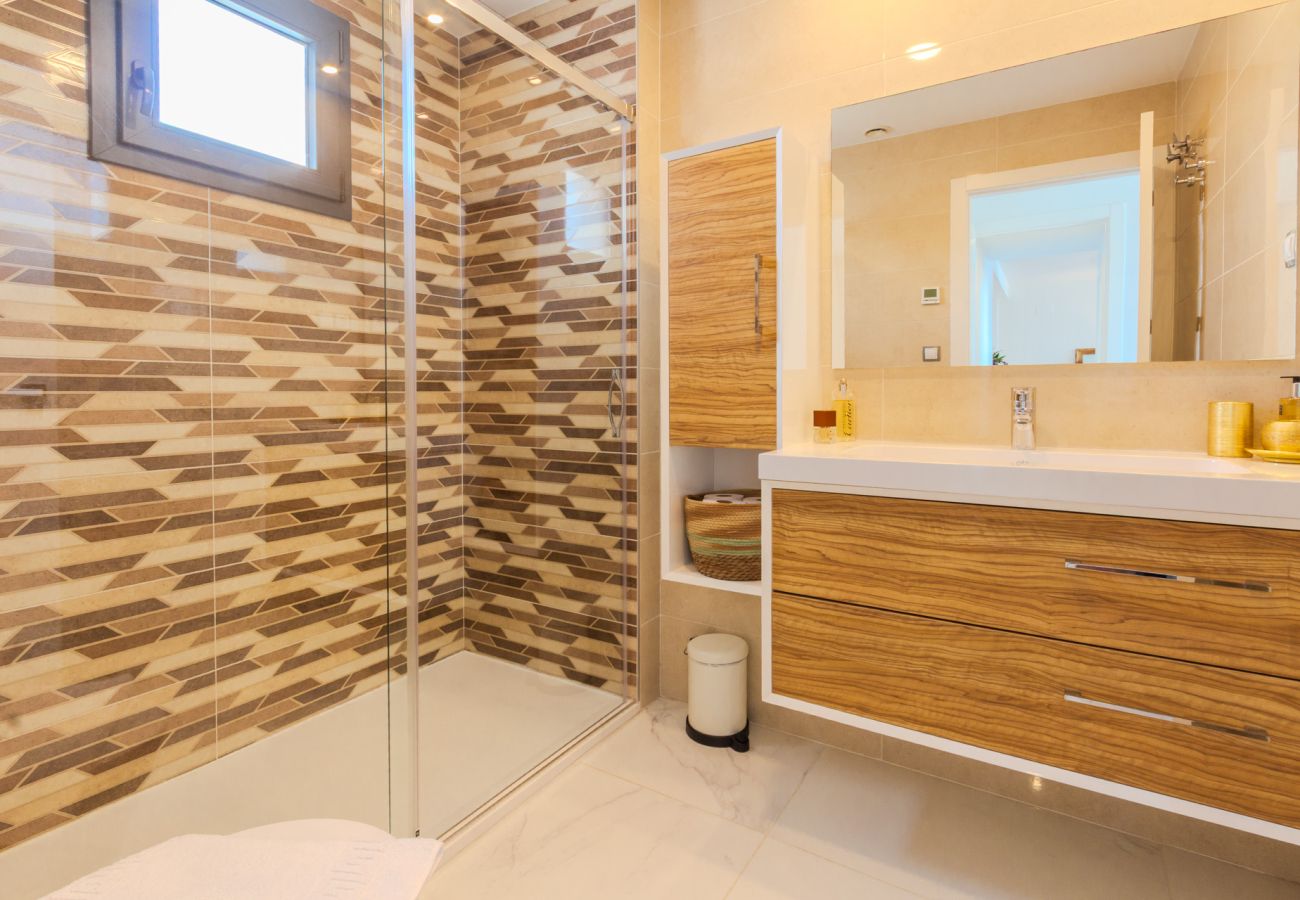 Apartamento en Arenales del Sol - Infinity View - Apartamento de lujo en la costa