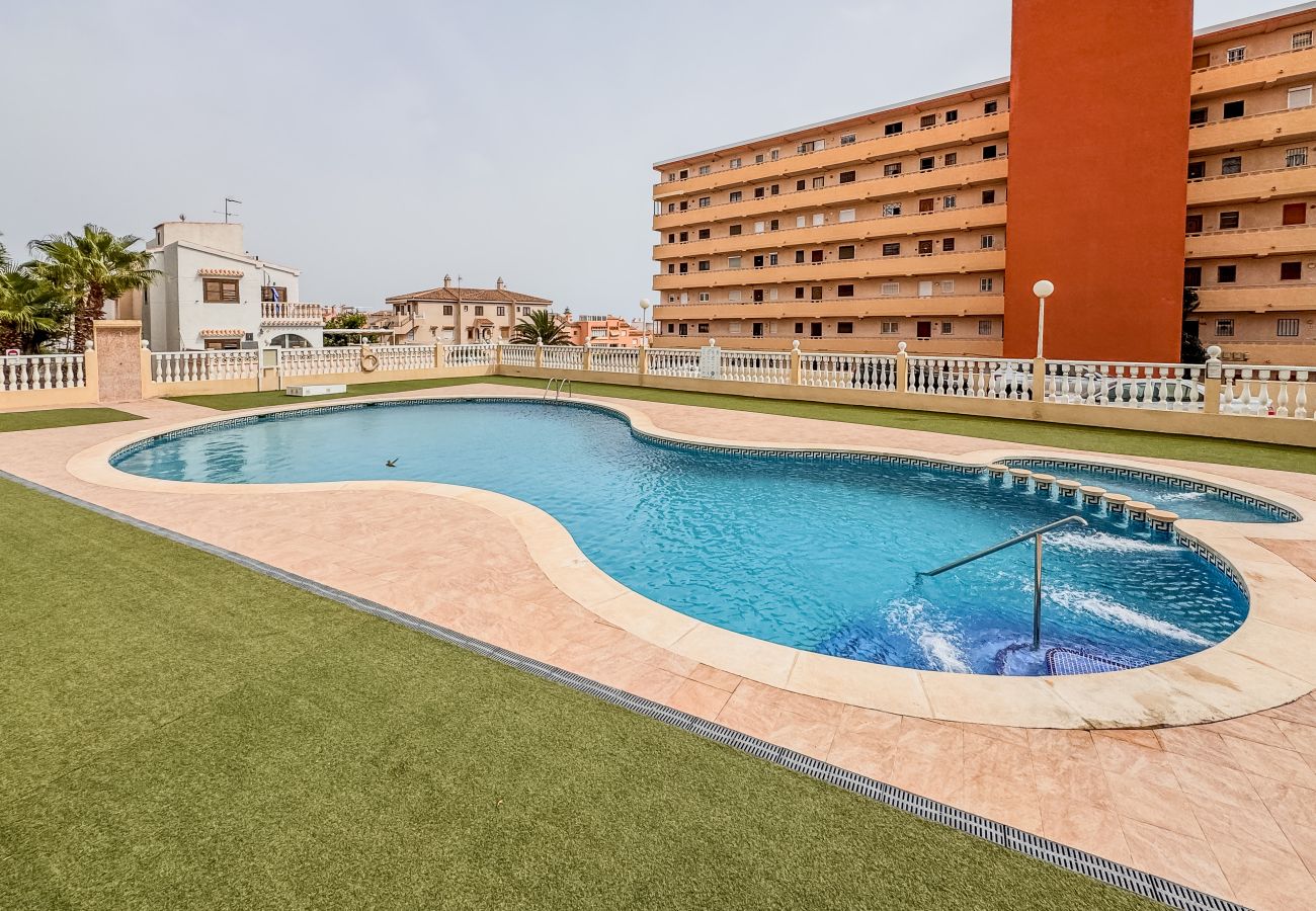 Apartamento en Torrevieja - Bahía Azul - Ideal para el relax y teletrabajo