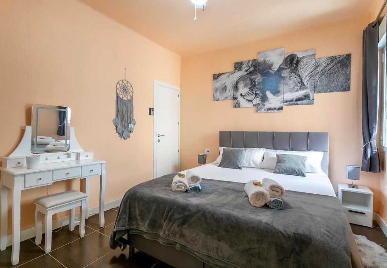 Apartamento en Santa Pola - Apartamento frente a la playa cerca del aeropuerto
