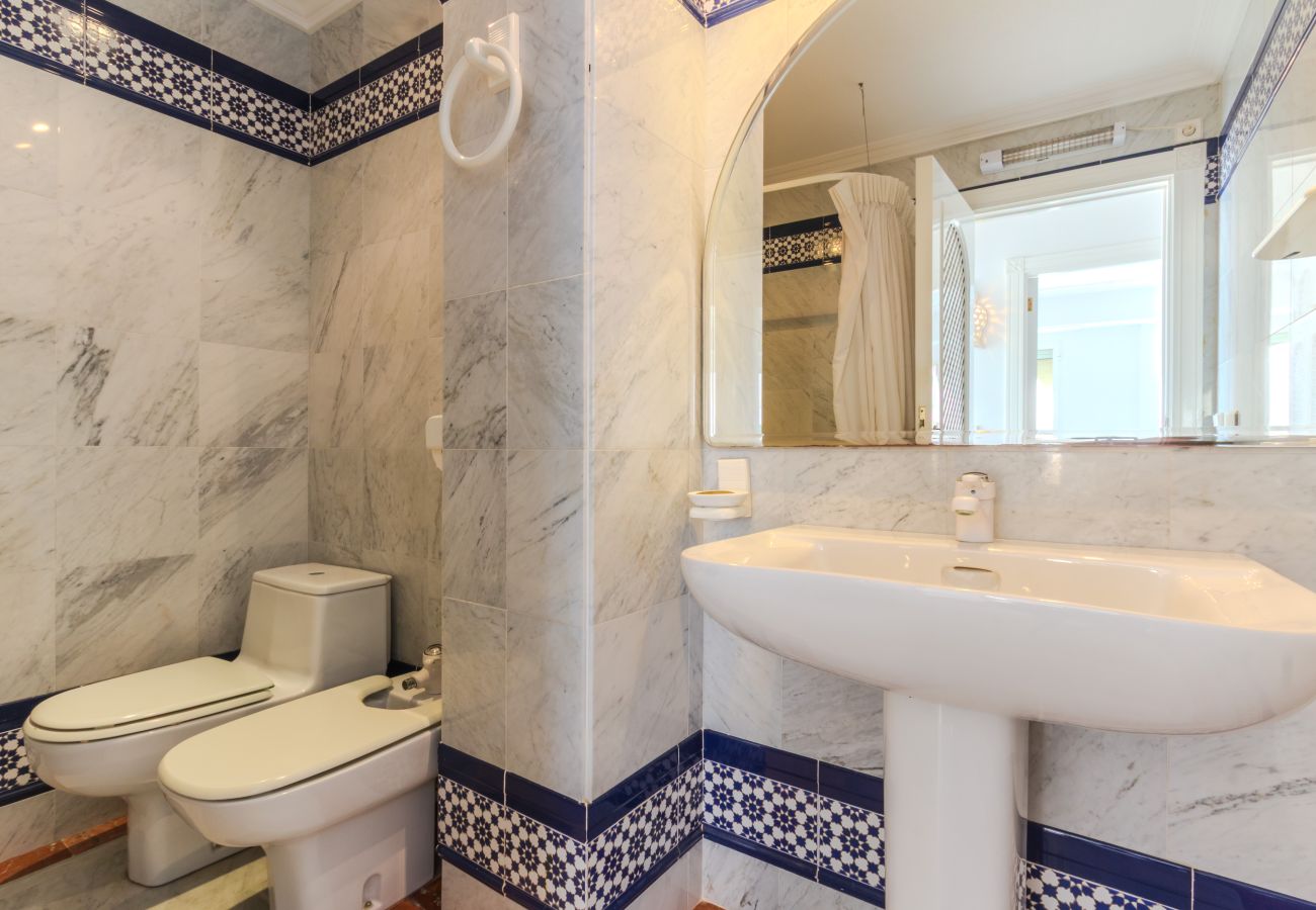Apartamento en Santa Pola - Primera línea de playa (Media estancia +11 días)