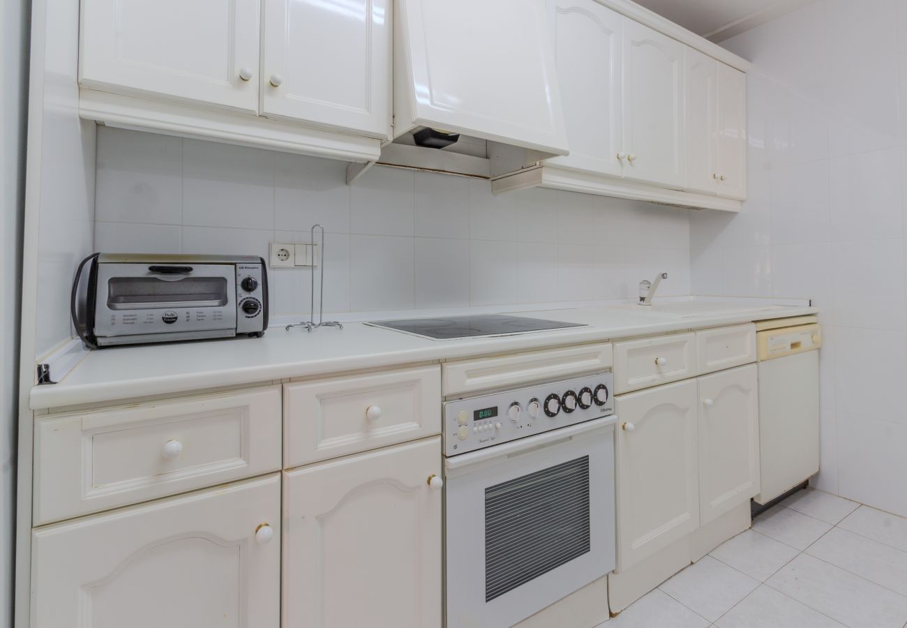 Apartamento en Santa Pola - Primera línea de playa (Media estancia +11 días)