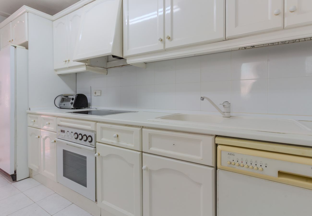 Apartamento en Santa Pola - Primera línea de playa (Media estancia +11 días)