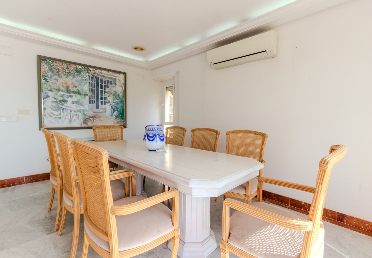 Apartamento en Santa Pola - Primera línea de playa (Media estancia +11 días)