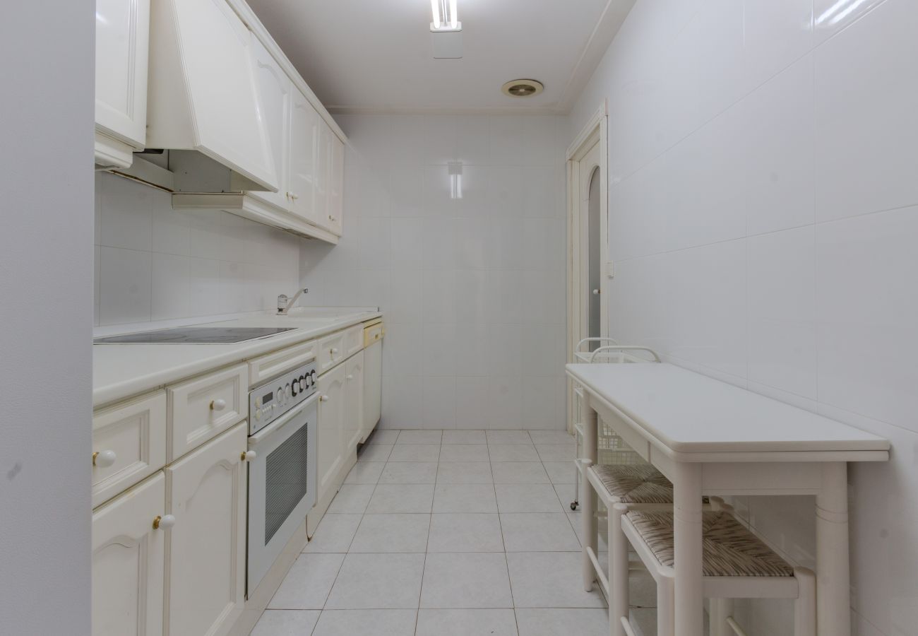 Apartamento en Santa Pola - Primera línea de playa (Media estancia +11 días)