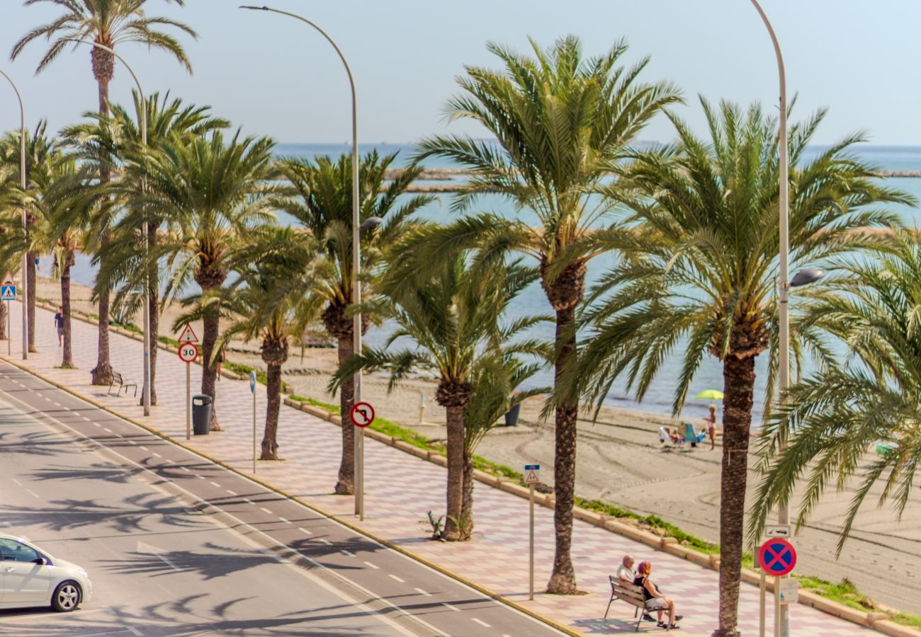 Apartamento en Santa Pola - Primera línea de playa (Media estancia +11 días)