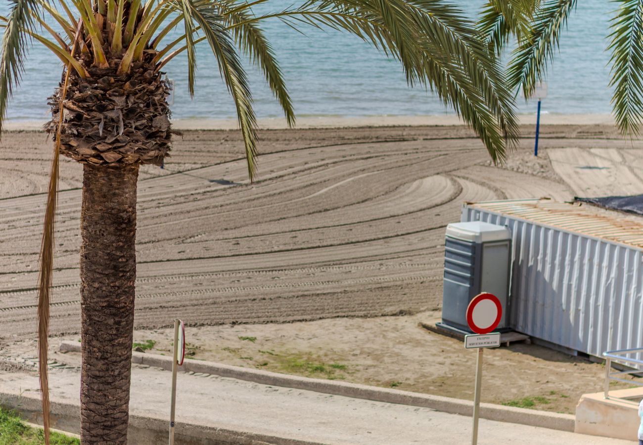 Apartamento en Santa Pola - Primera línea de playa (Media estancia +11 días)