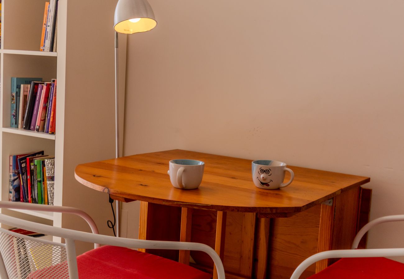 Apartamento en Santa Pola - Apartamento frente a la playa cerca del aeropuerto