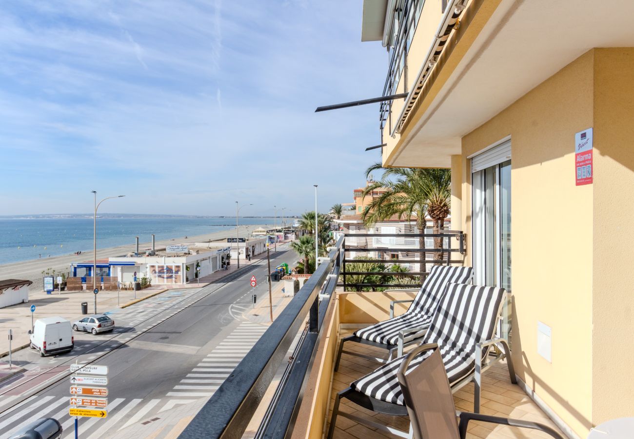 Apartamento en Santa Pola - Apartamento frente a la playa cerca del aeropuerto