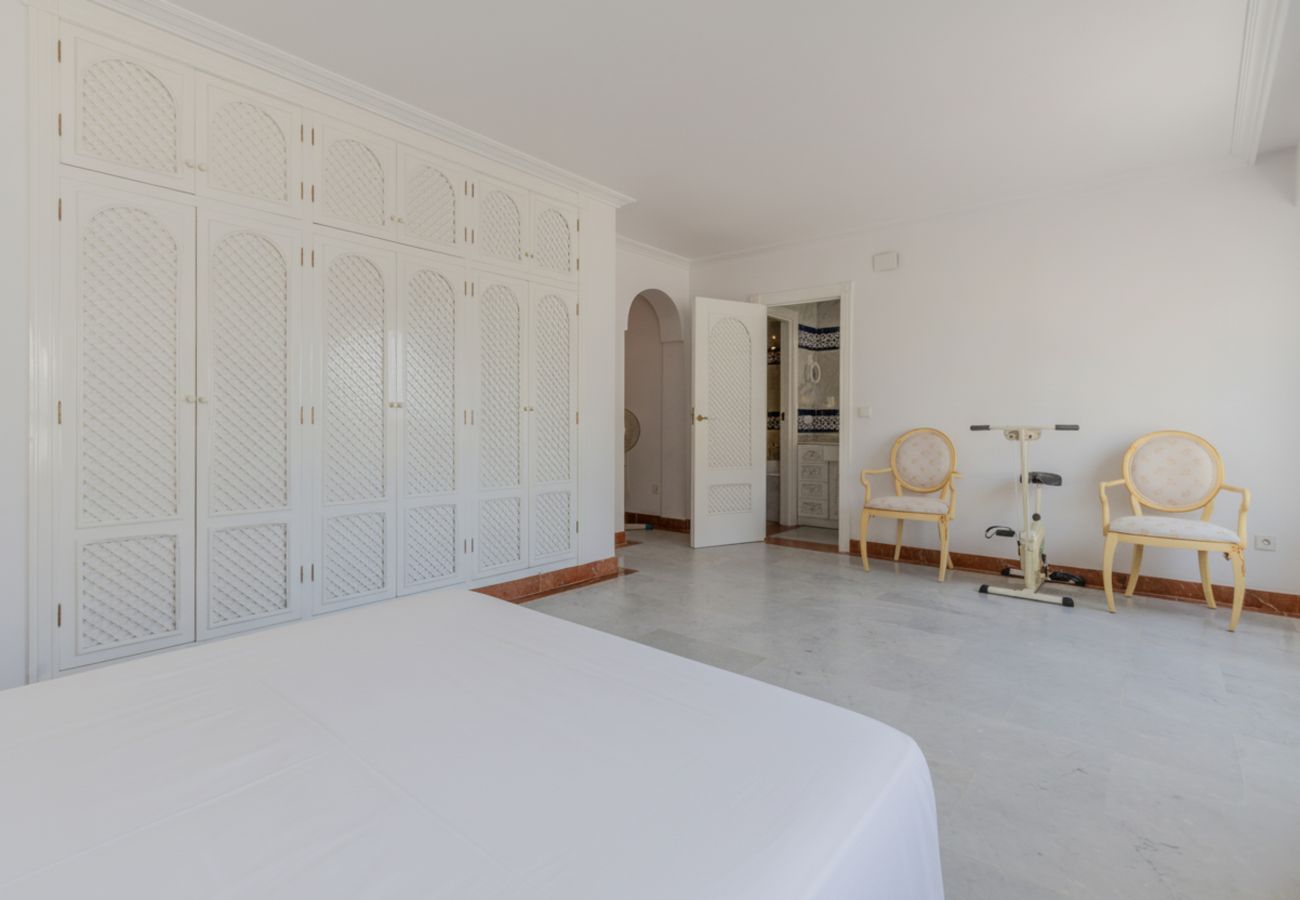 Apartamento en Santa Pola - Primera línea de Playa - Media Estancia +11 días