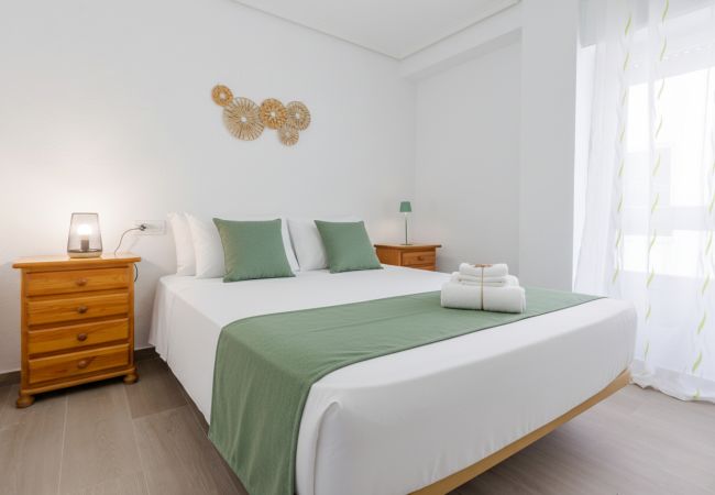 Apartamento en Santa Pola - Apartamento frente al paseo marítimo en Santa Pola