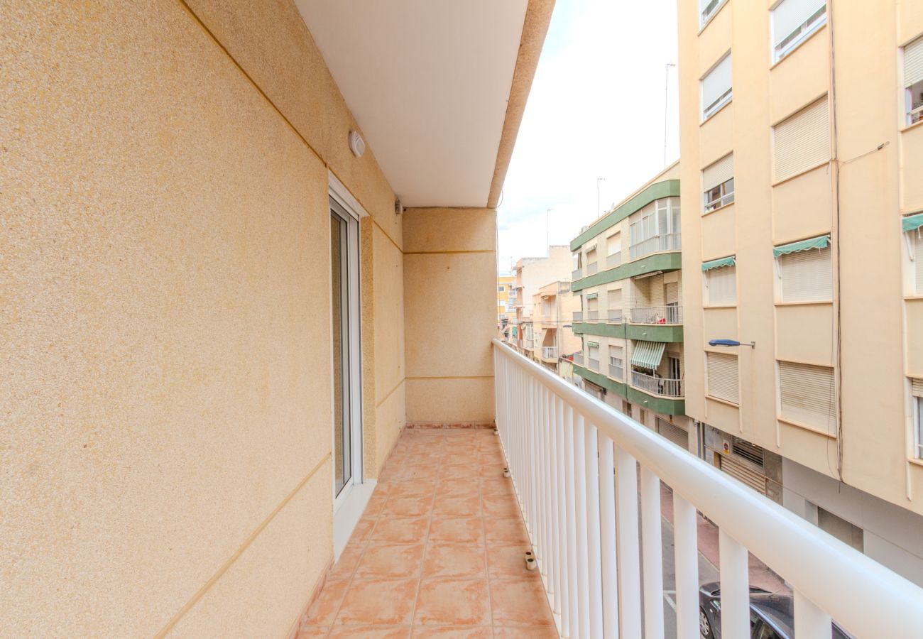 Apartamento en Santa Pola - Piso céntrico a un paso de la playa