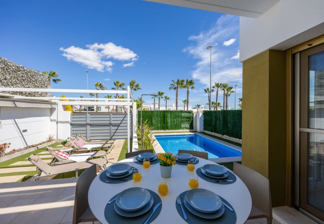 Villa en Orihuela - Sunny Villa - Relax and Golf