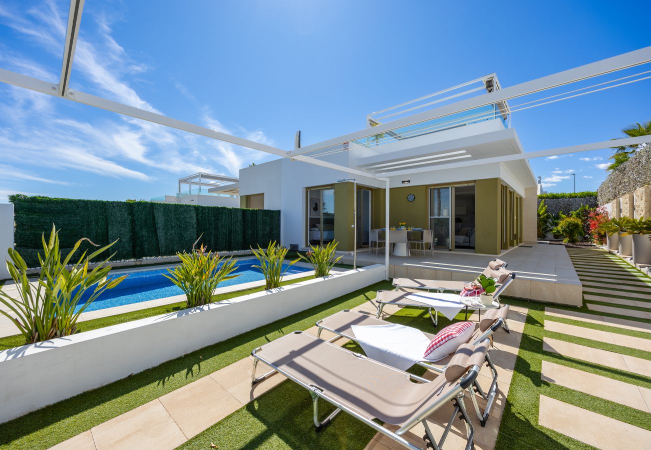 Villa en Orihuela - Sunny Villa - Relax and Golf