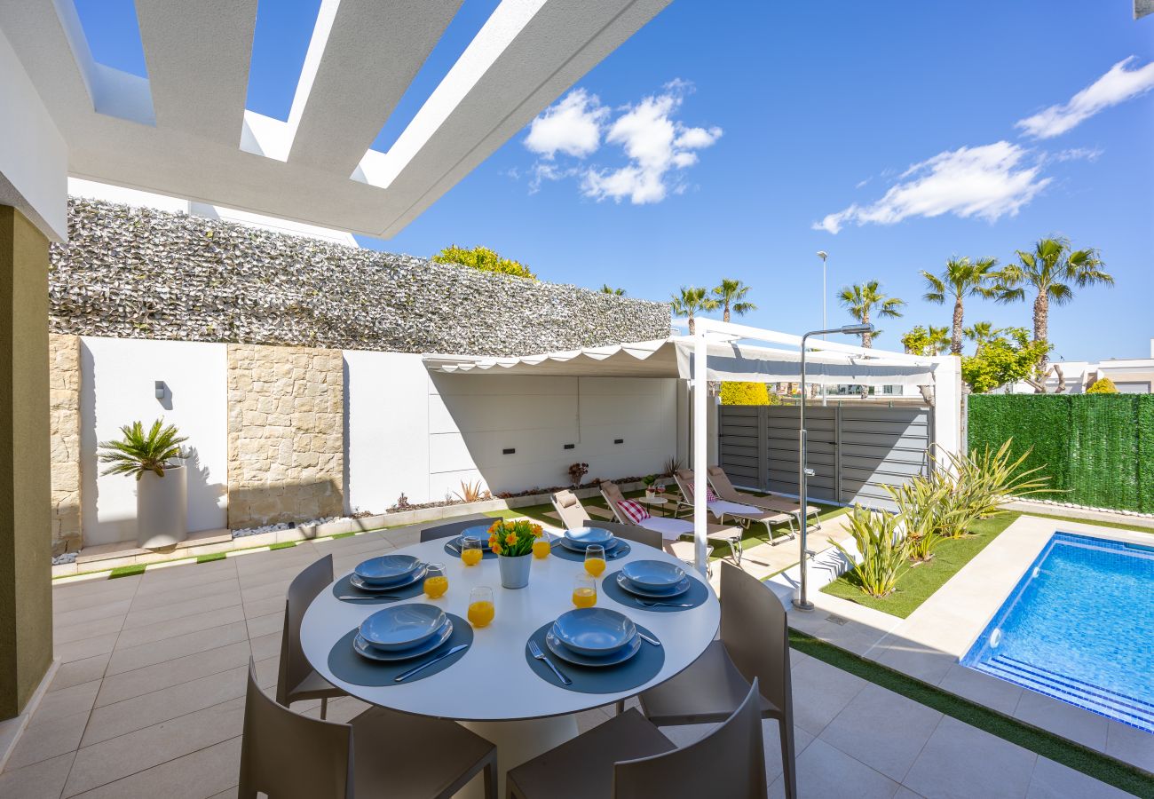 Villa en Orihuela - Sunny Villa - Relax and Golf
