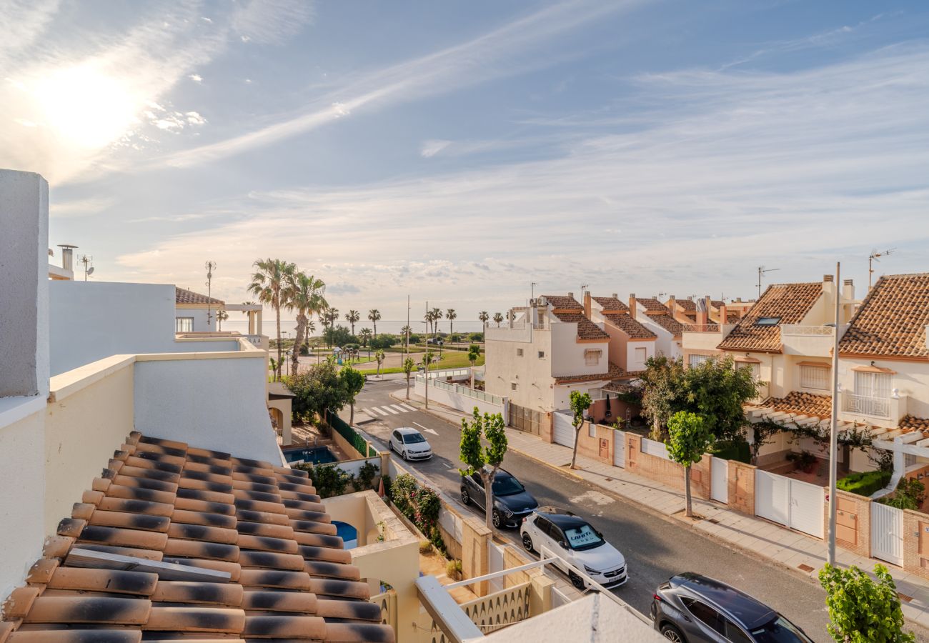 Bungalow en Torre de la Horadada - Escapada Mediterránea en Torre de la Horadada