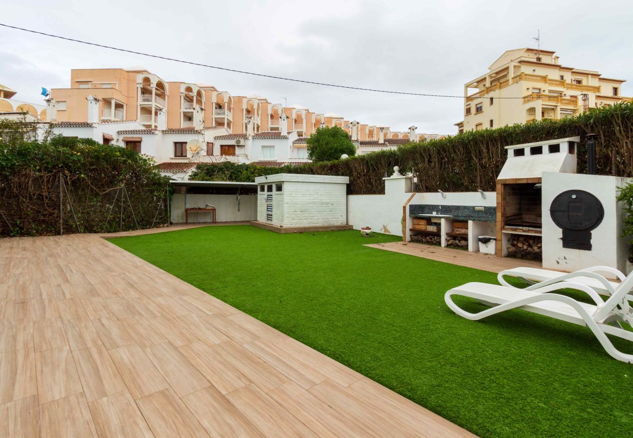 Casa en Javea / Xàbia - Villa para 8 cerca de Playa del Arenal con jardín y barbacoa