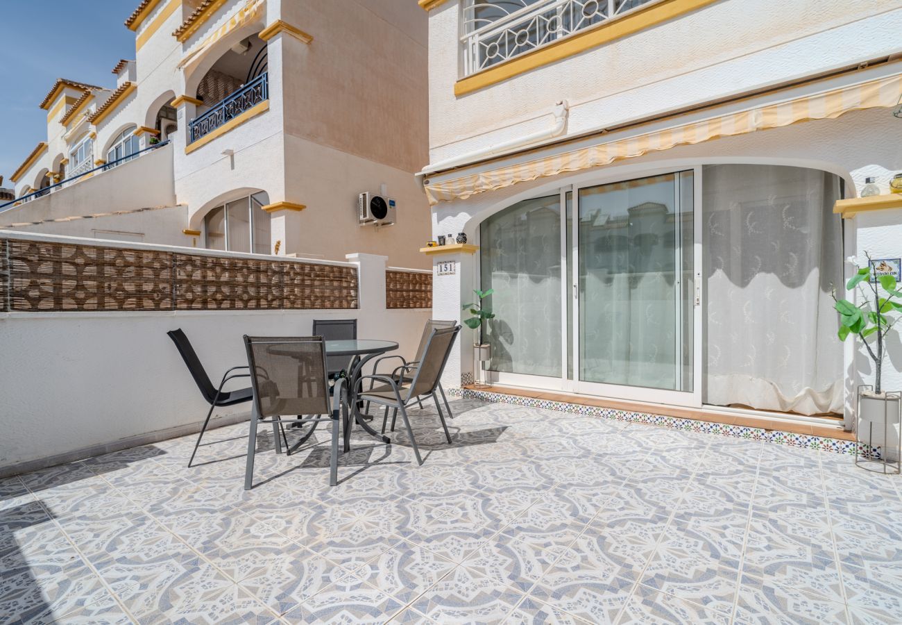 Apartment in Gran Alacant - Casa Jícara - urbanización con piscina by Domidai 